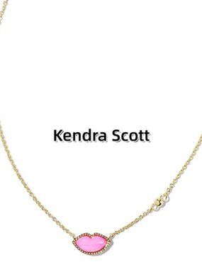 Lips Gold Pendant Necklace in Hot Pink Mother-of-Pearl